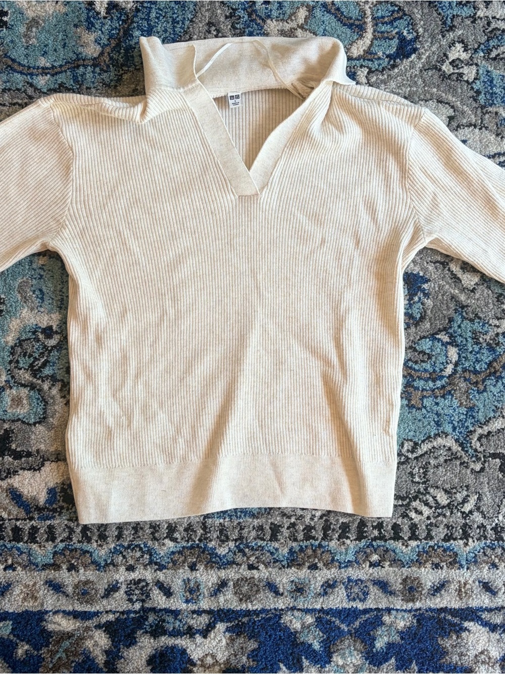 Uniqlo Women's Light Cream Ribbed V-Neck Sweater